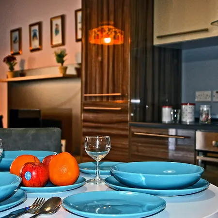 Apartment 7 Hillside
